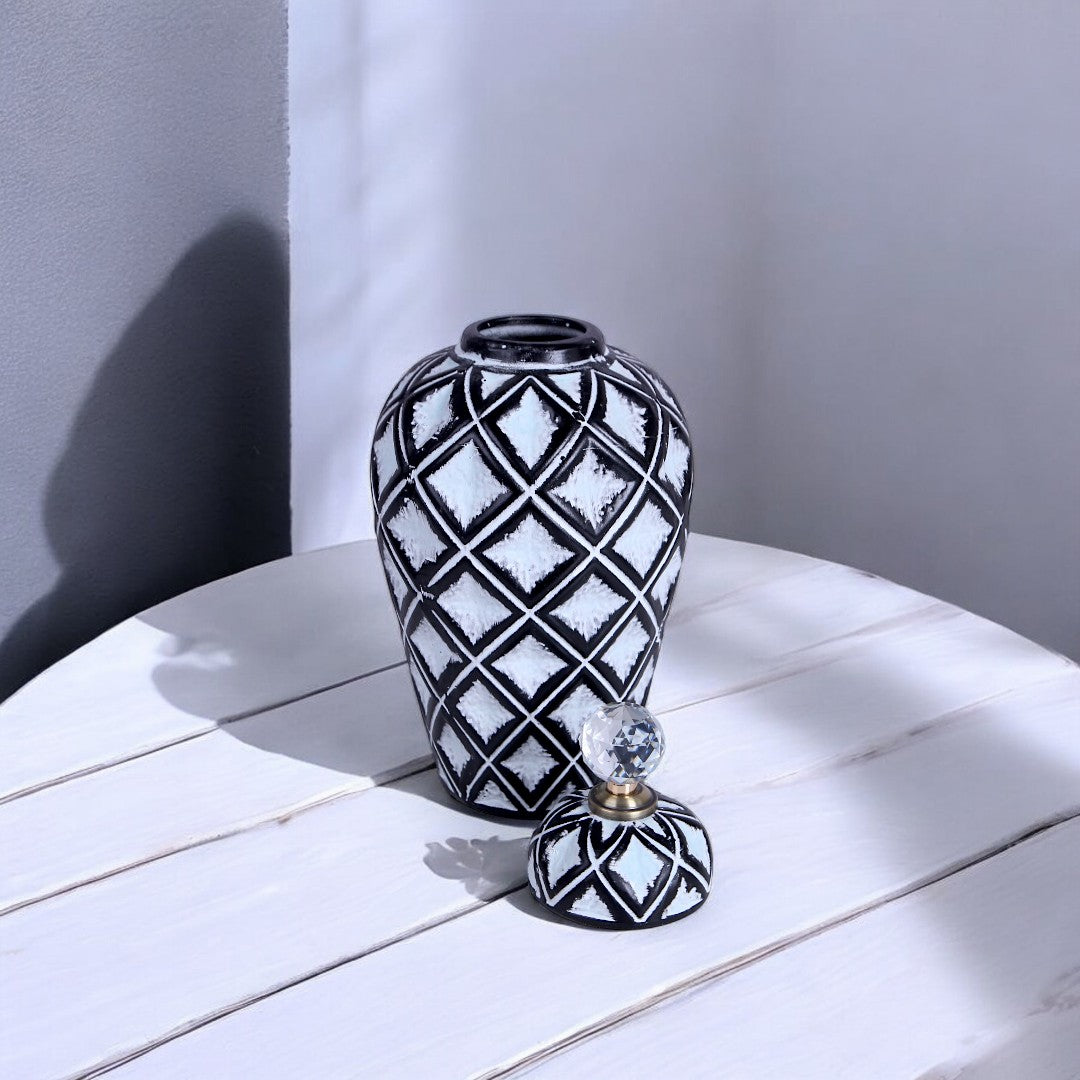 Black & White Vase Medium