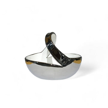 Flower Basket - The Timeless Beauty of a Perfect Gift | Modiano.pk