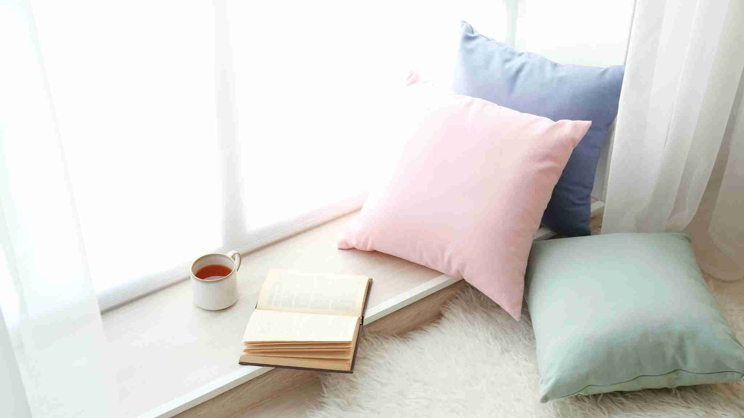 Pillows & Cushions