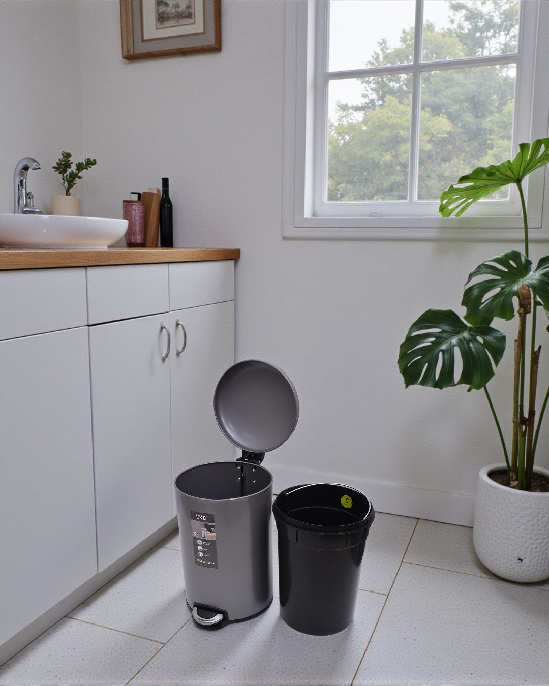 Spacious Dustbin Durable Steel Dustbins – Stylish & Sturdy Trash Solutions