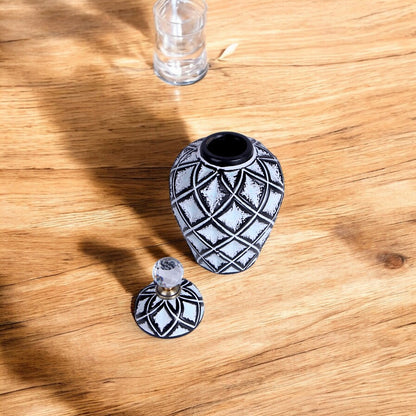 Black & White Vase Small