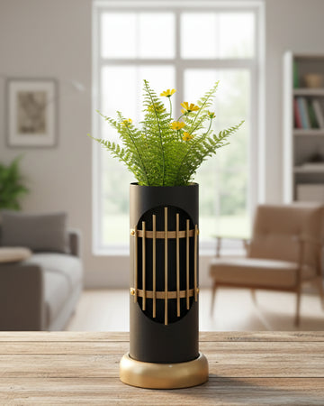 Metal Vase 79
