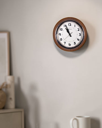 Clock 002