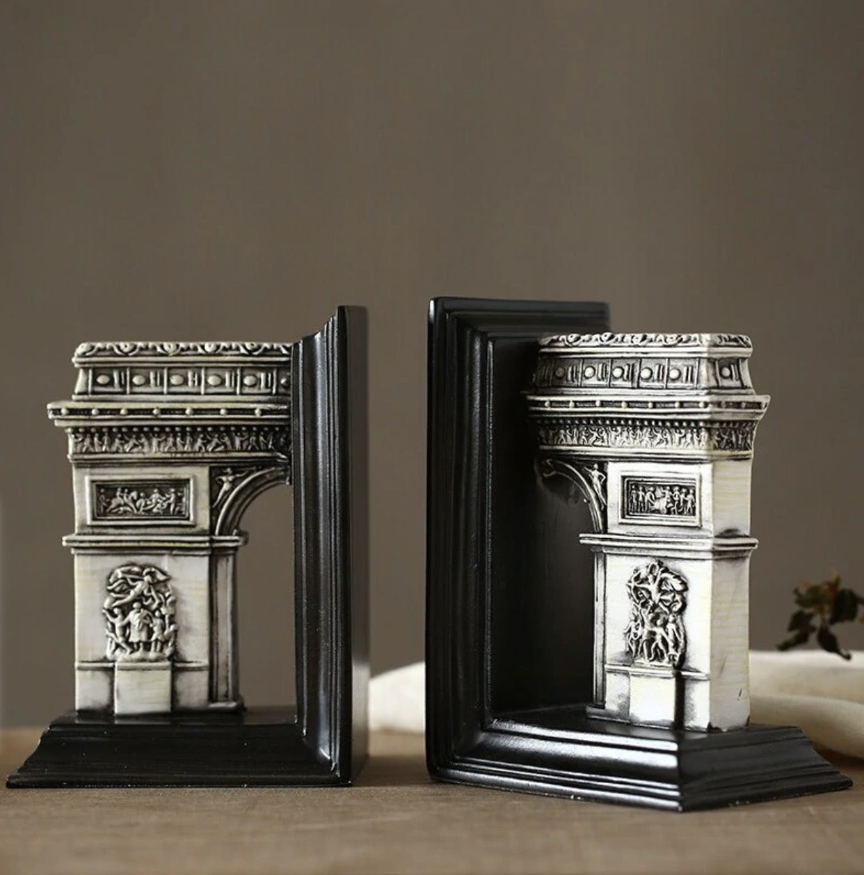 Bookend Bookshelf Resin Craft W800D-23