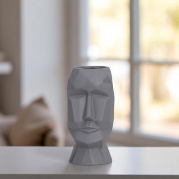 SCULPTURE VASE